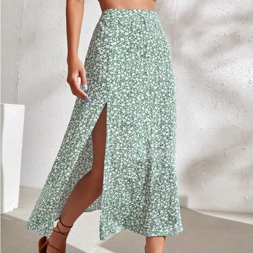 Shein XS floral midi skirt with side slit